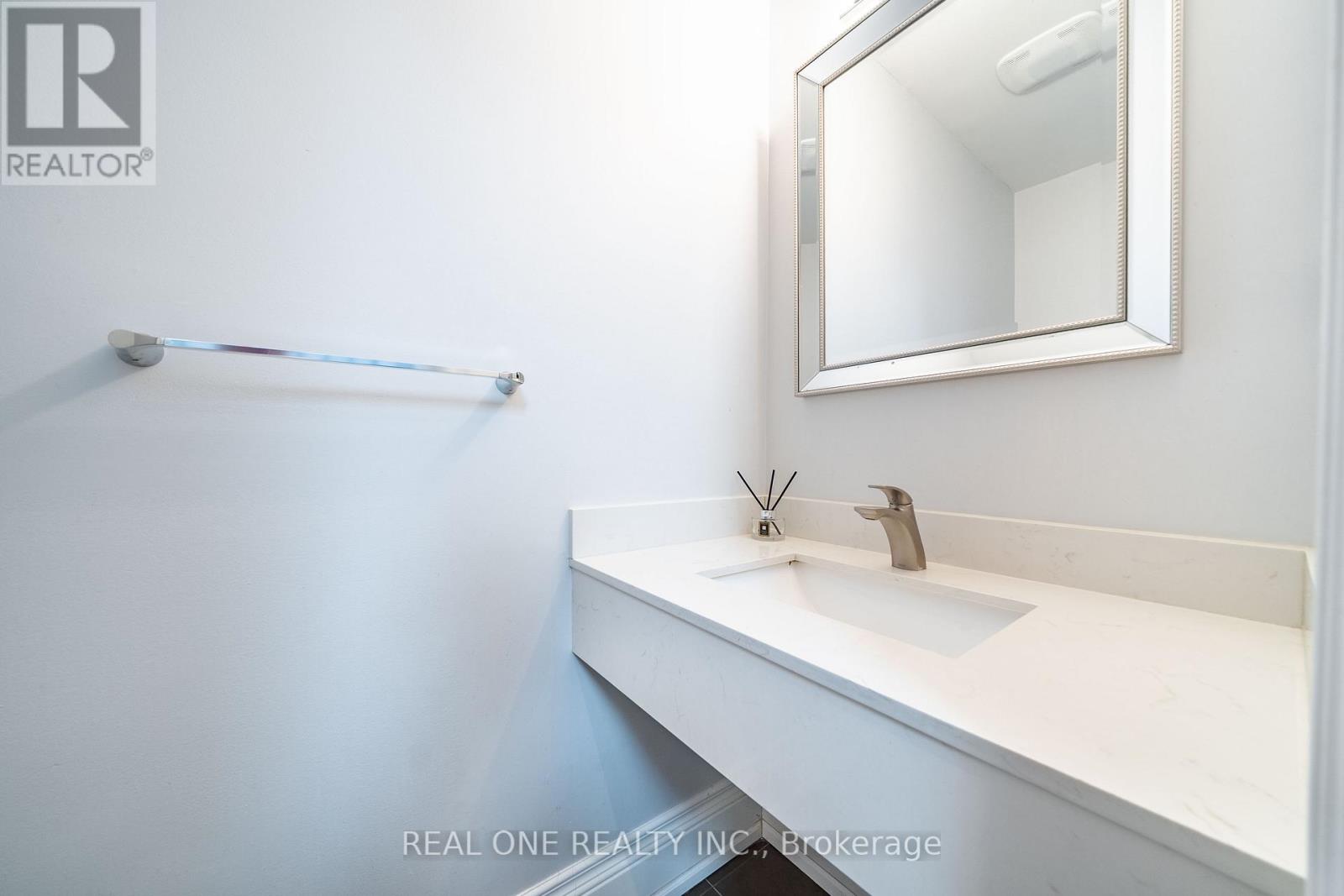 67 Eleanor Circle, Richmond Hill, Ontario  L4C 6K6 - Photo 22 - N13226138