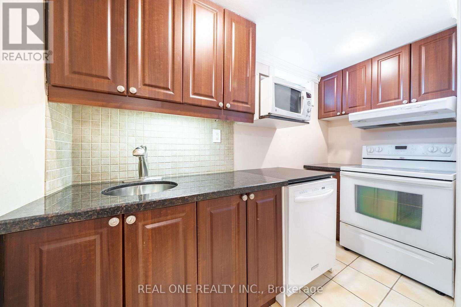 67 Eleanor Circle, Richmond Hill, Ontario  L4C 6K6 - Photo 41 - N13226138