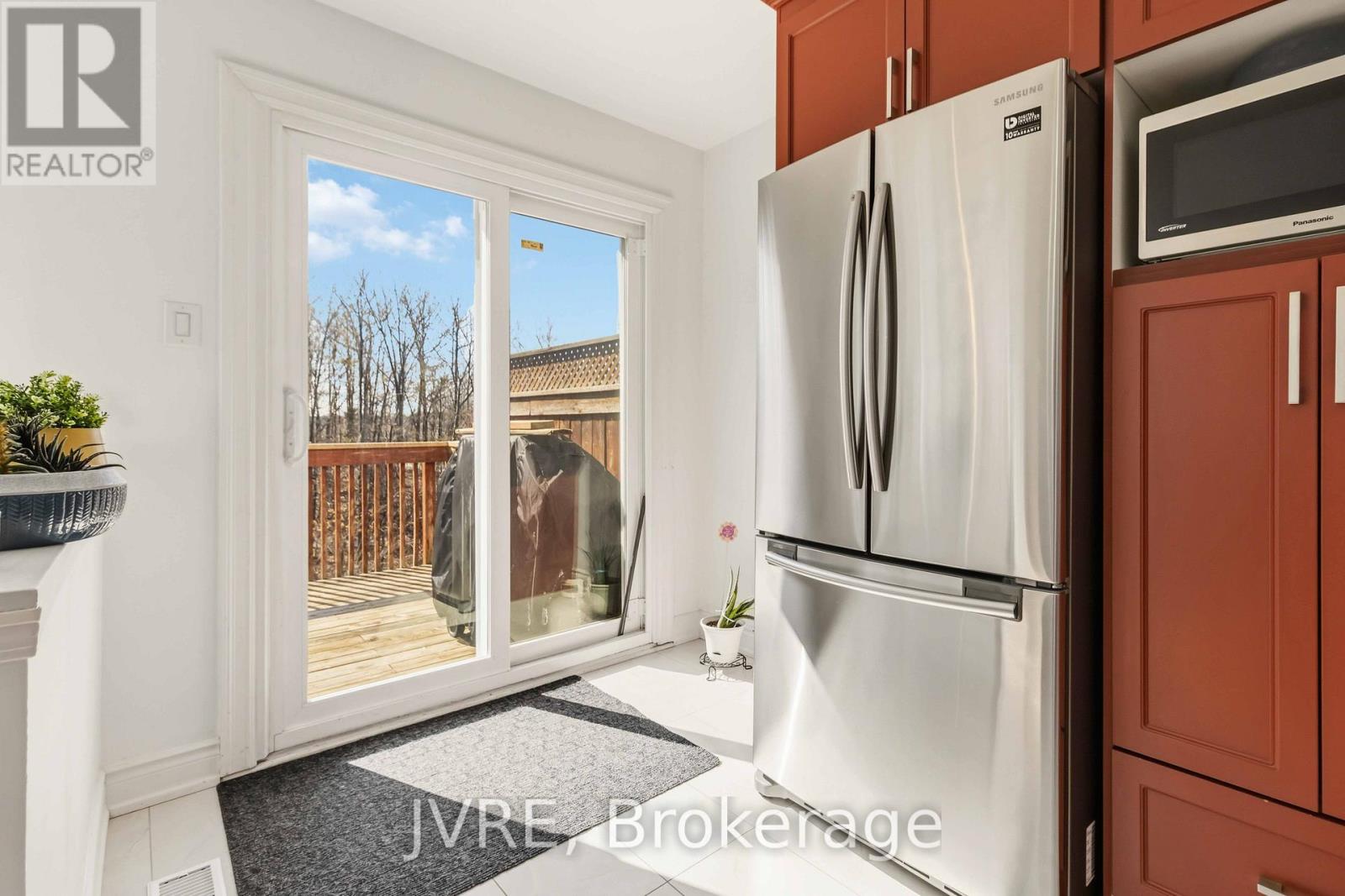 2918 Westbury Court, Mississauga, Ontario  L5M 6B2 - Photo 15 - W13226074