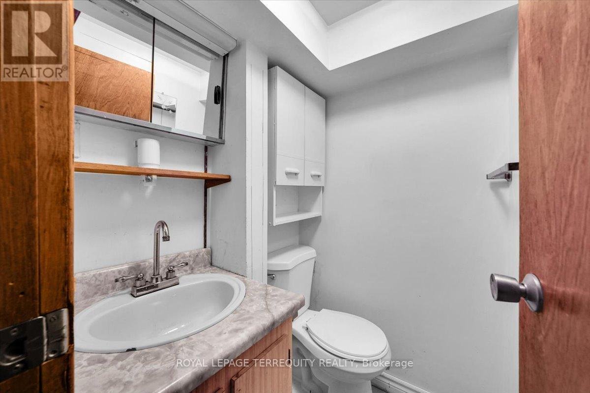 28 Crowland Drive, Toronto, Ontario  M9W 2S4 - Photo 27 - W13226080