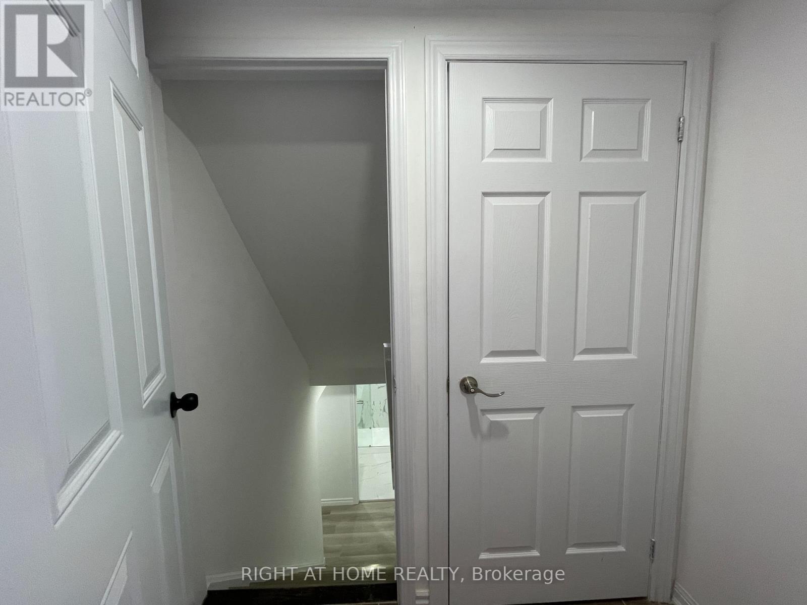 #lower - 58 Meadowcrest Lane, Brampton, Ontario  L7A 0V7 - Photo 8 - W13226092
