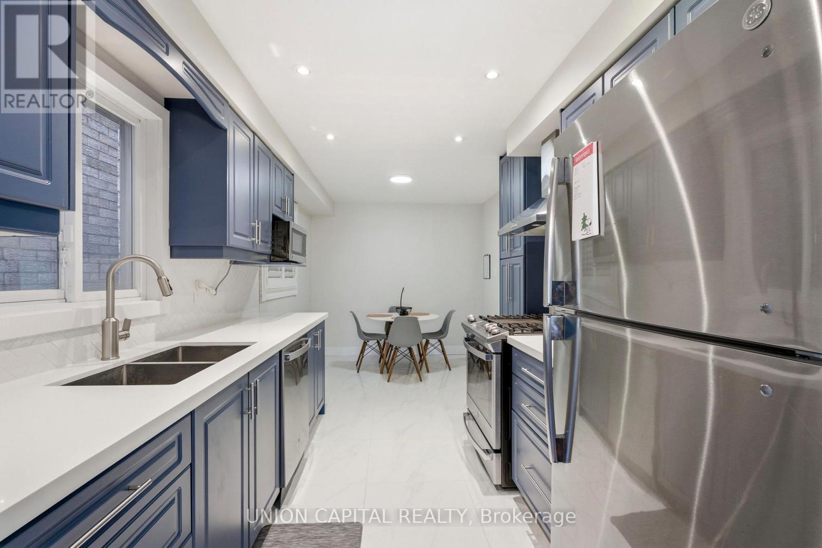 4662 Wayside Court, Mississauga, Ontario  L5V 1G1 - Photo 10 - W13226108