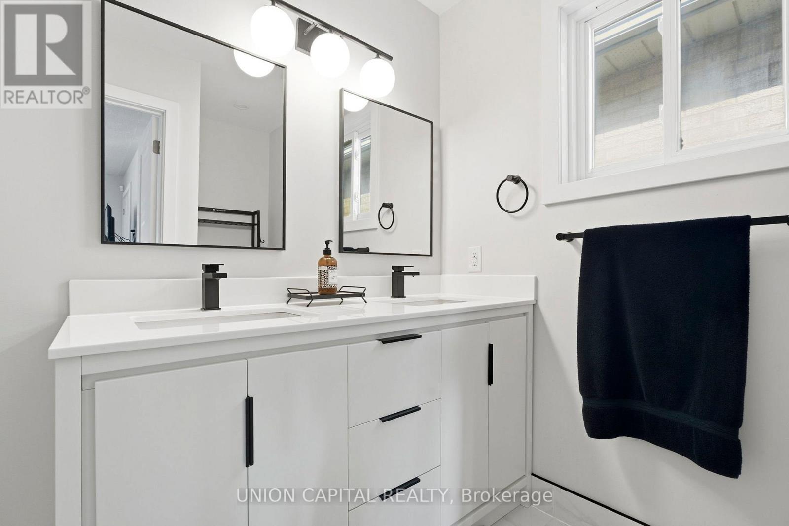 4662 Wayside Court, Mississauga, Ontario  L5V 1G1 - Photo 25 - W13226108