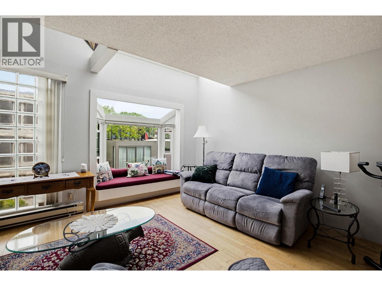 7 2485 Cornwall Avenue, Vancouver, British Columbia  V6K 1B9 - Photo 2 - R3130451