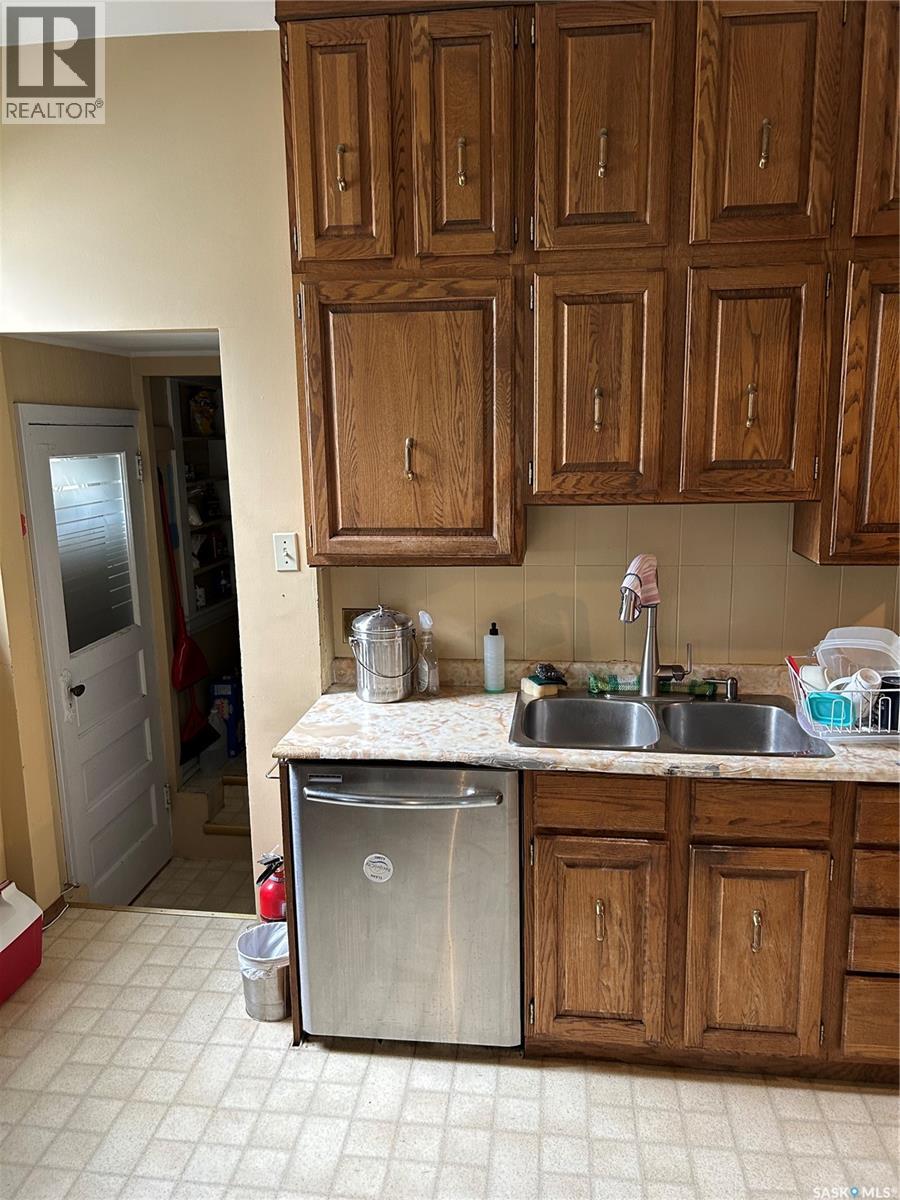 332 I Avenue S, Saskatoon, Saskatchewan  S7M 1Y2 - Photo 4 - SK037890