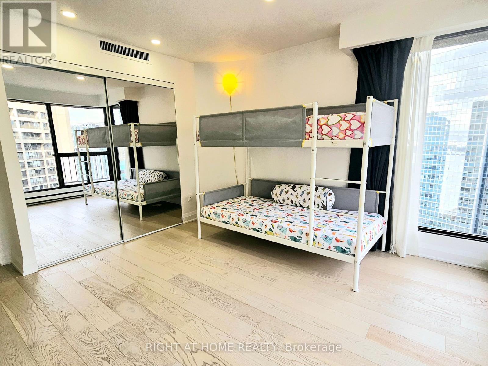 3306 - 65 Harbour Square, Toronto, Ontario  M5J 2L4 - Photo 13 - C13226146