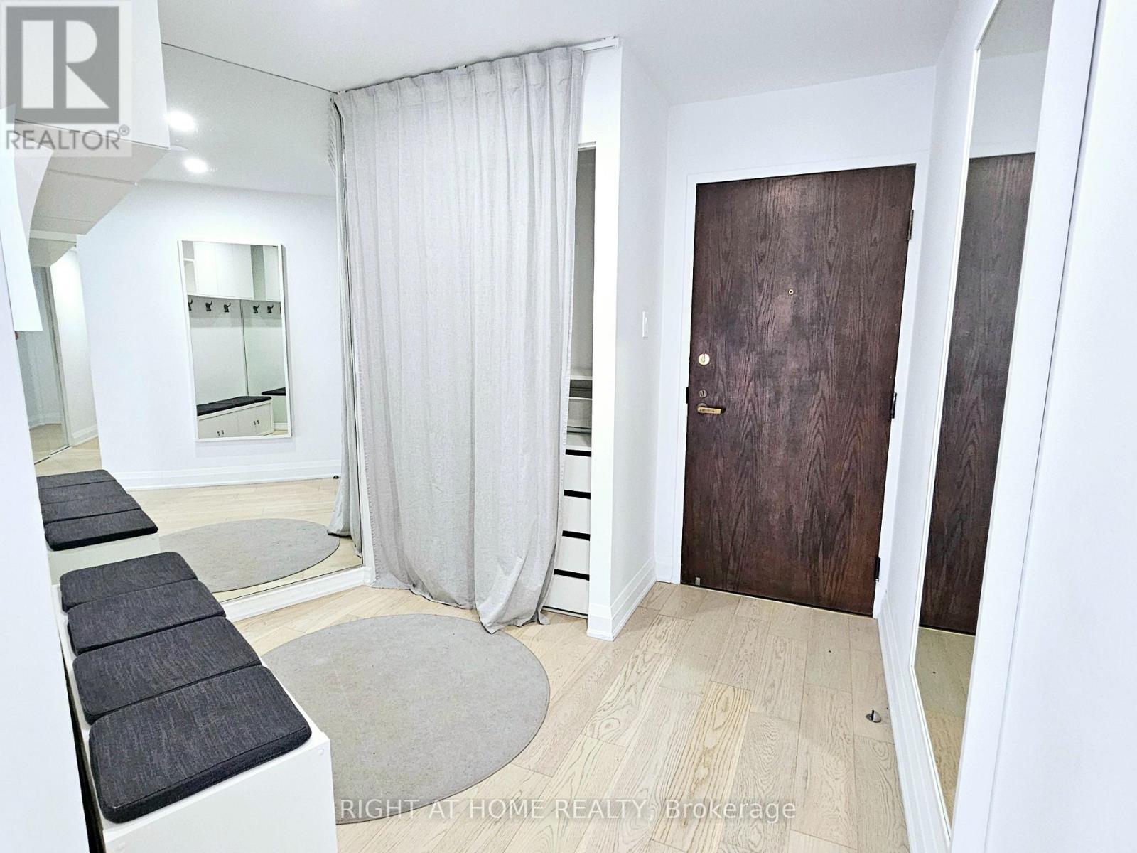 3306 - 65 Harbour Square, Toronto, Ontario  M5J 2L4 - Photo 17 - C13226146