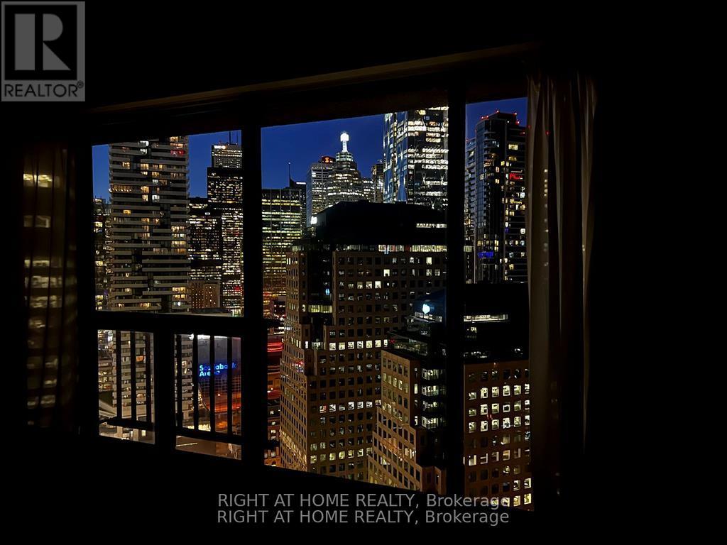 3306 - 65 Harbour Square, Toronto, Ontario  M5J 2L4 - Photo 21 - C13226146