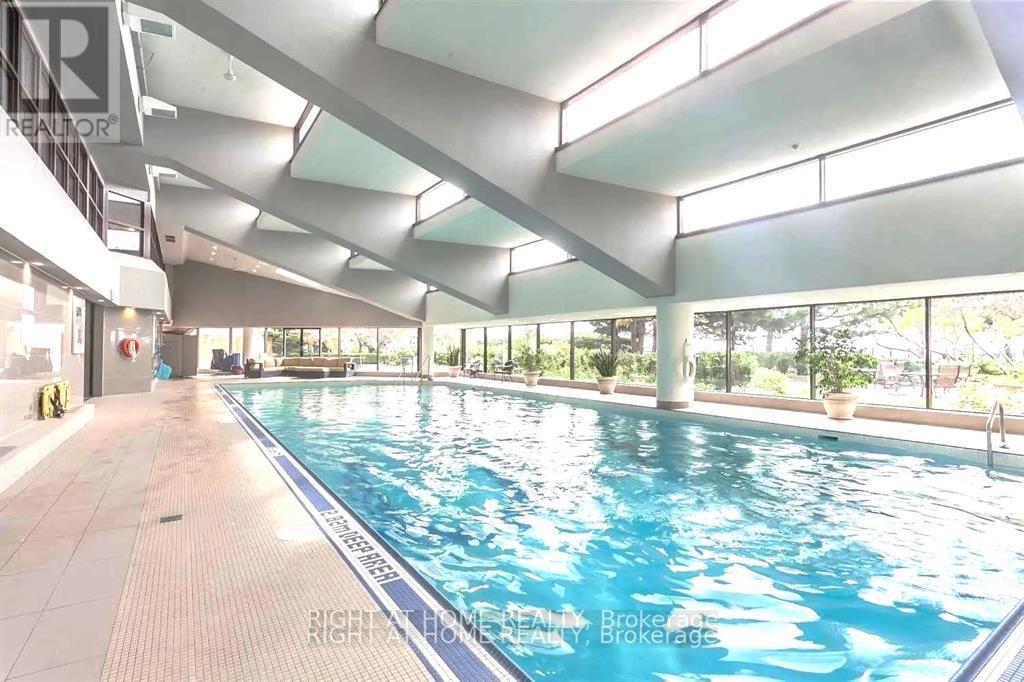 3306 - 65 Harbour Square, Toronto, Ontario  M5J 2L4 - Photo 22 - C13226146