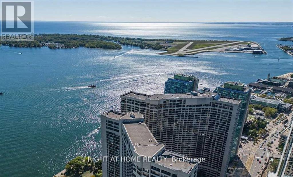 3306 - 65 Harbour Square, Toronto, Ontario  M5J 2L4 - Photo 35 - C13226146