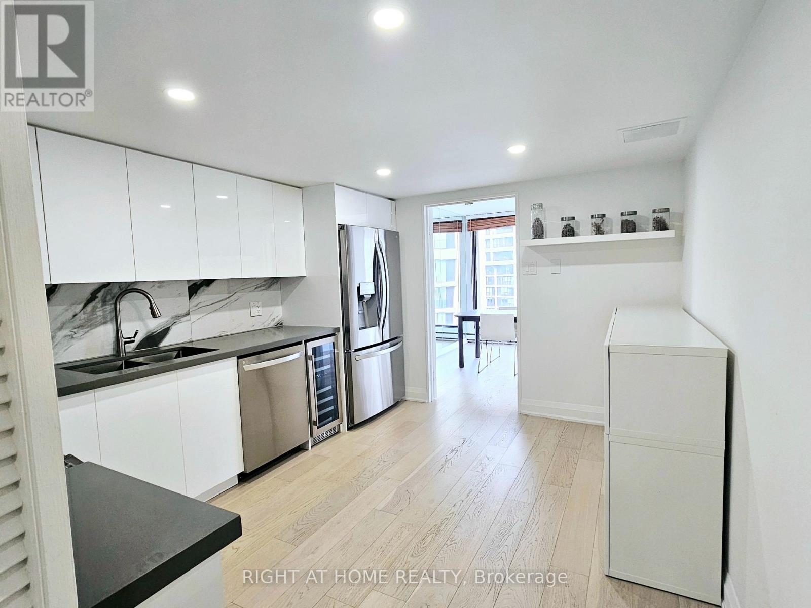 3306 - 65 Harbour Square, Toronto, Ontario  M5J 2L4 - Photo 5 - C13226146