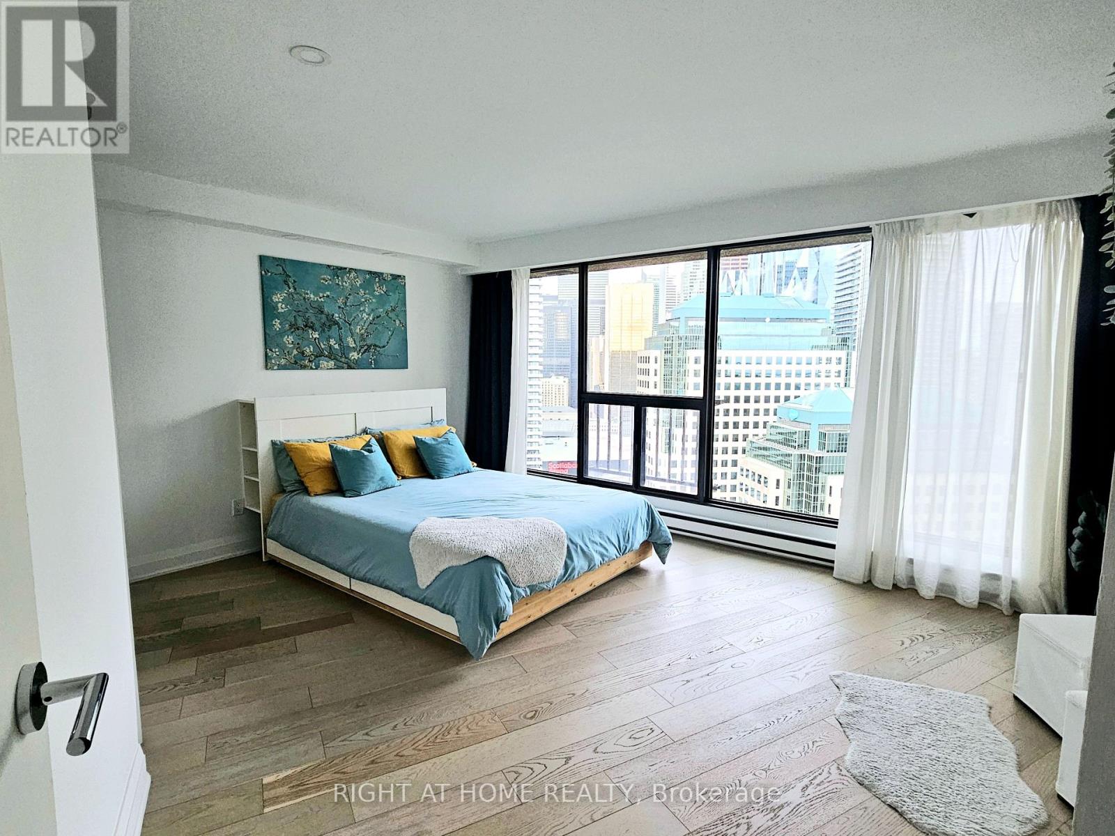 3306 - 65 Harbour Square, Toronto, Ontario  M5J 2L4 - Photo 9 - C13226146