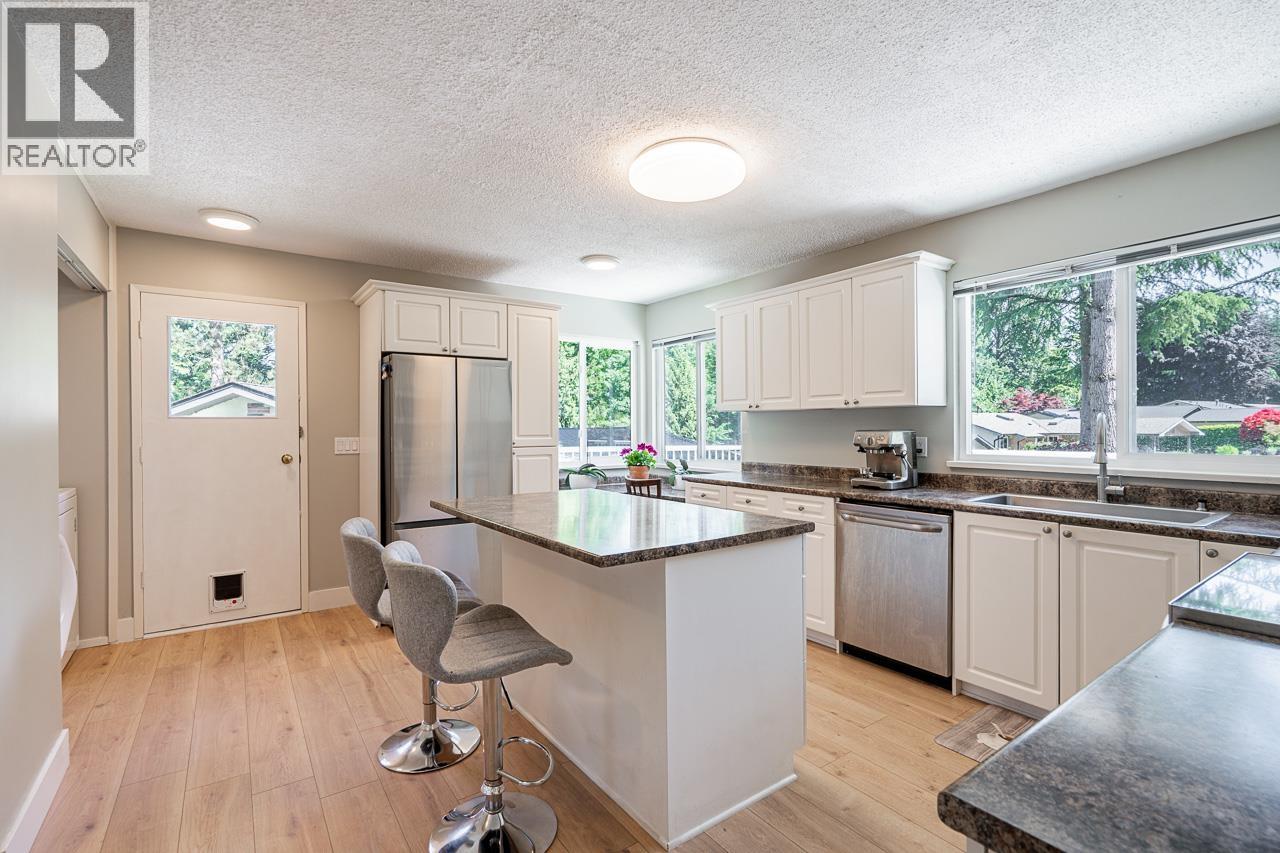2602 Hawser Avenue, Coquitlam, British Columbia  V3C 4E1 - Photo 8 - R3130275