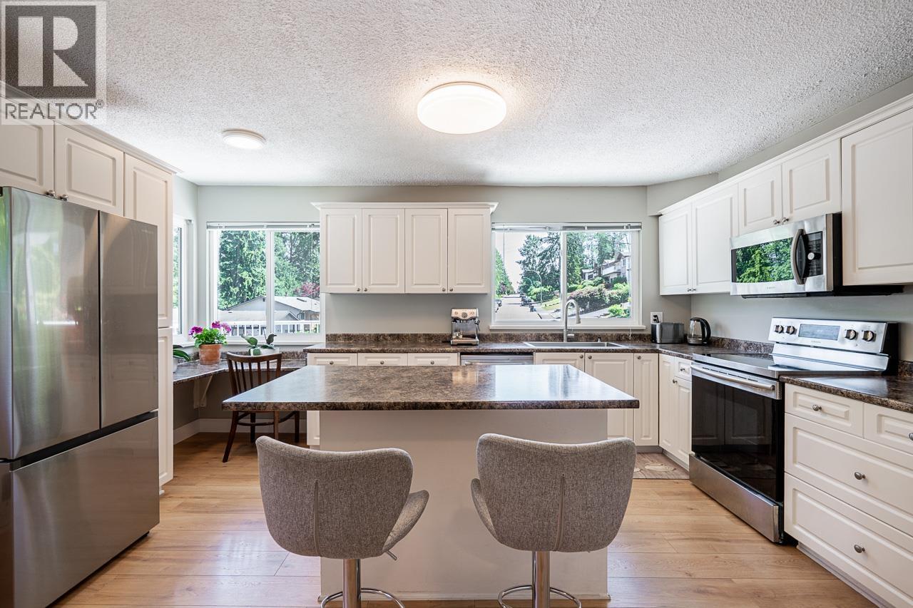2602 Hawser Avenue, Coquitlam, British Columbia  V3C 4E1 - Photo 9 - R3130275