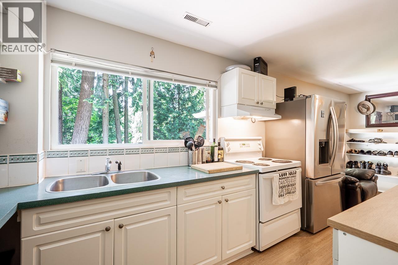 2602 Hawser Avenue, Coquitlam, British Columbia  V3C 4E1 - Photo 28 - R3130275
