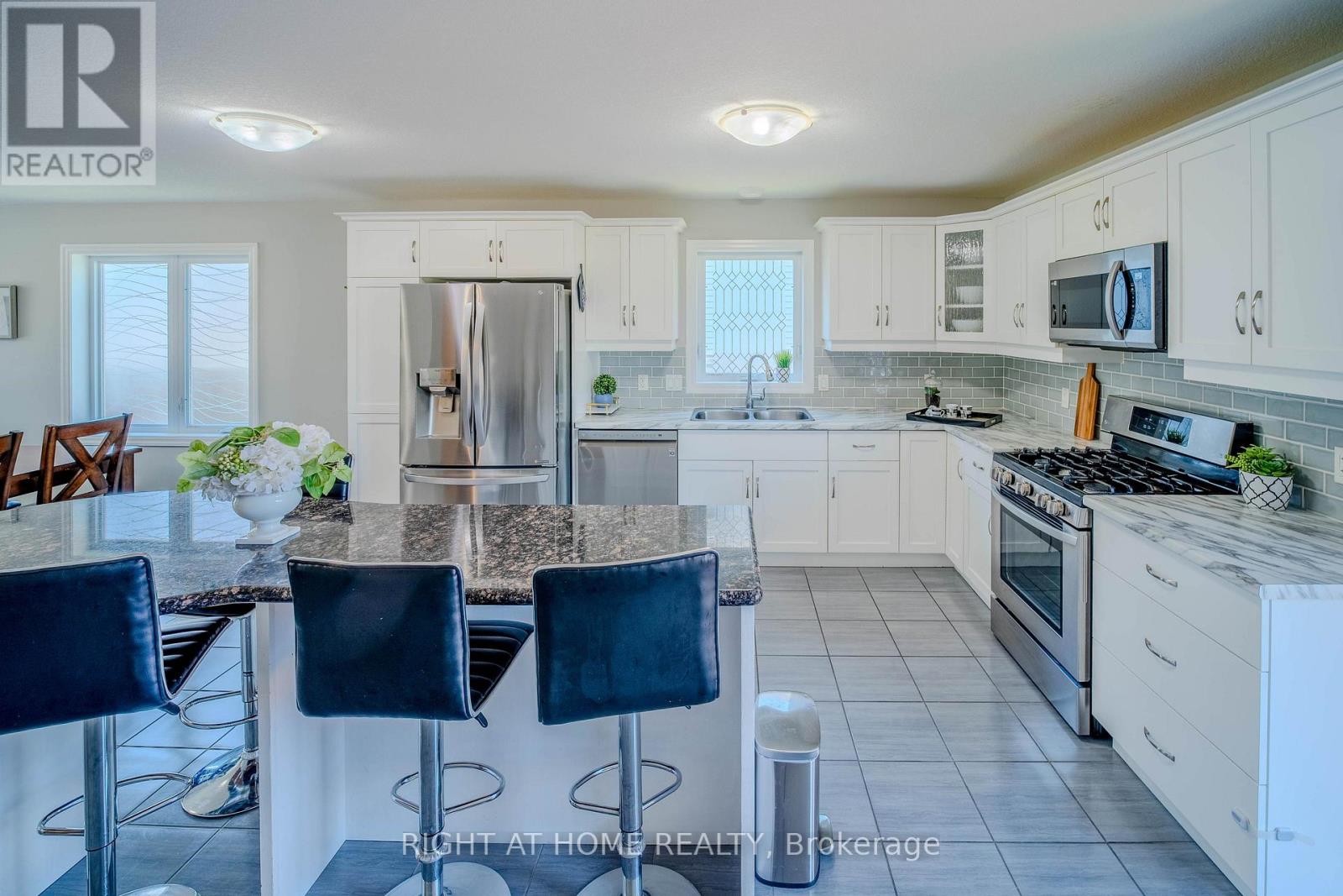 146 Jacob Street W, East Zorra-Tavistock, Ontario  N0B 2R0 - Photo 14 - X13226168