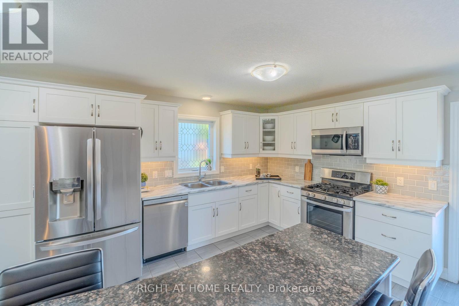 146 Jacob Street W, East Zorra-Tavistock, Ontario  N0B 2R0 - Photo 16 - X13226168