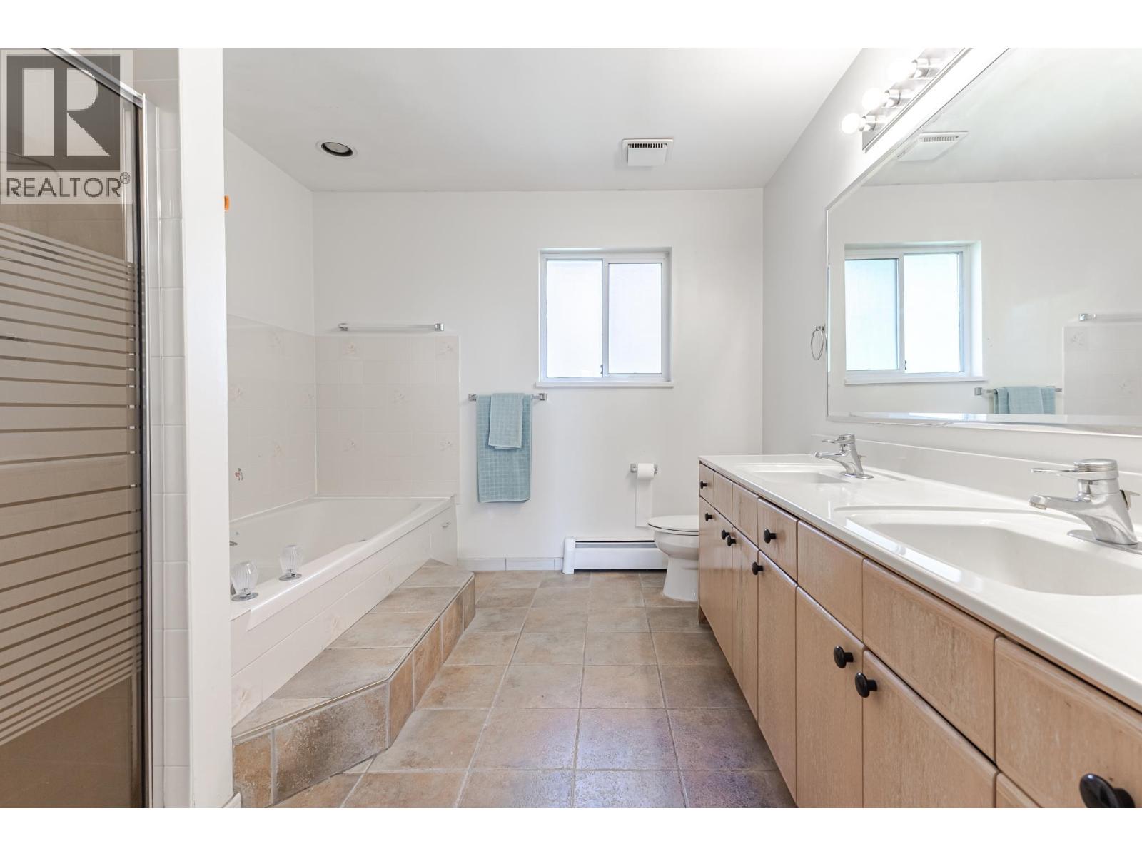 5843 Carson Street, Burnaby, British Columbia  V5J 2Z7 - Photo 21 - R3130693