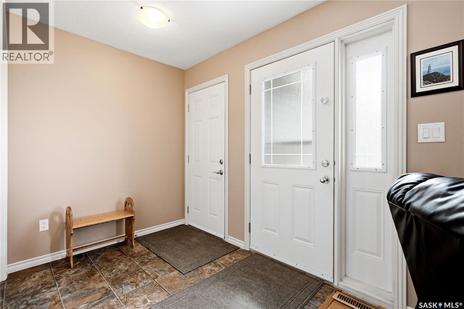 448 Martin Crescent, Sedley, Saskatchewan  S0G 4K0 - Photo 8 - SK037738
