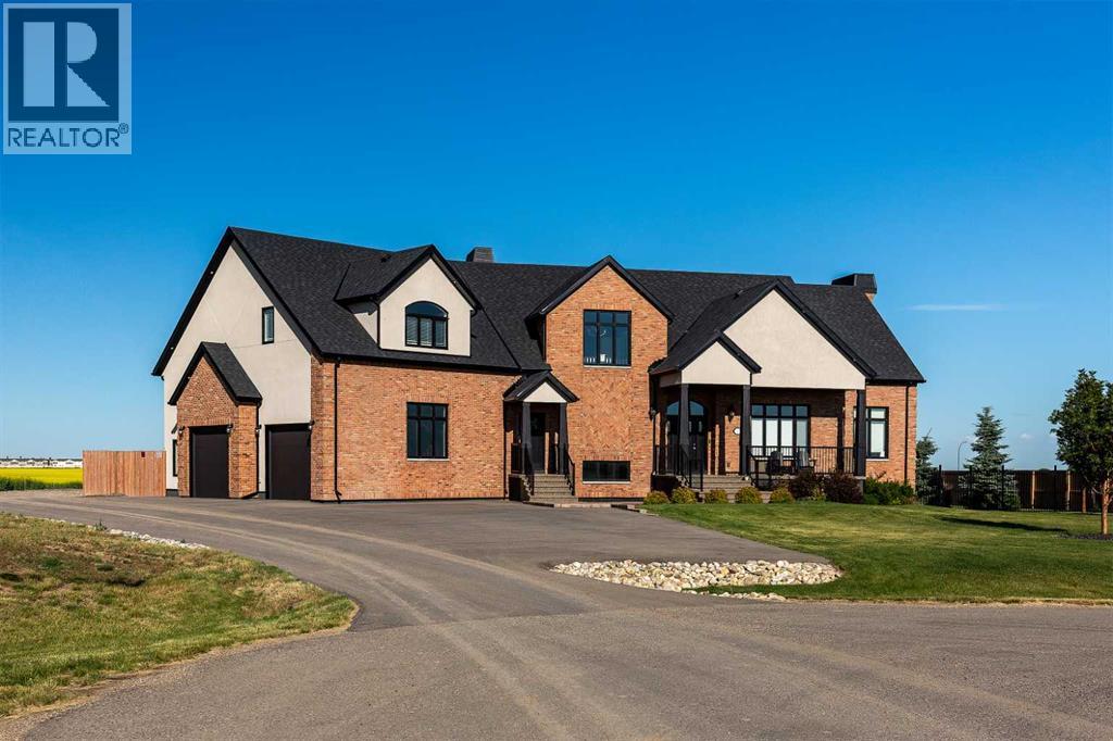 1 Edgemoor Way W, Lethbridge, Alberta