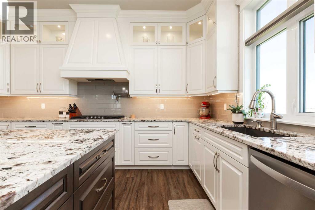 1 Edgemoor Way W, Lethbridge, Alberta T1J 5R6 - Photo 8 - A2298128