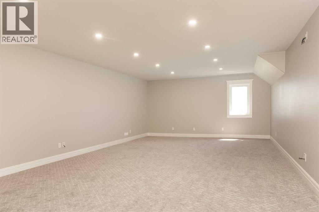 1 Edgemoor Way W, Lethbridge, Alberta T1J 5R6 - Photo 22 - A2298128