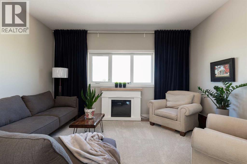 1 Edgemoor Way W, Lethbridge, Alberta T1J 5R6 - Photo 39 - A2298128
