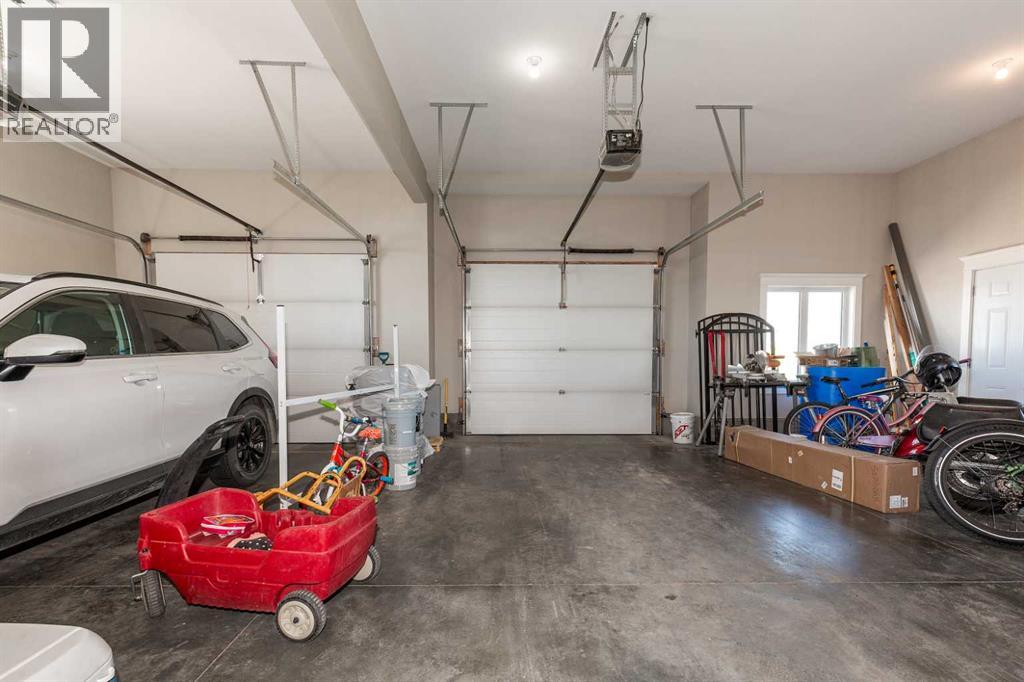 1 Edgemoor Way W, Lethbridge, Alberta T1J 5R6 - Photo 31 - A2298128