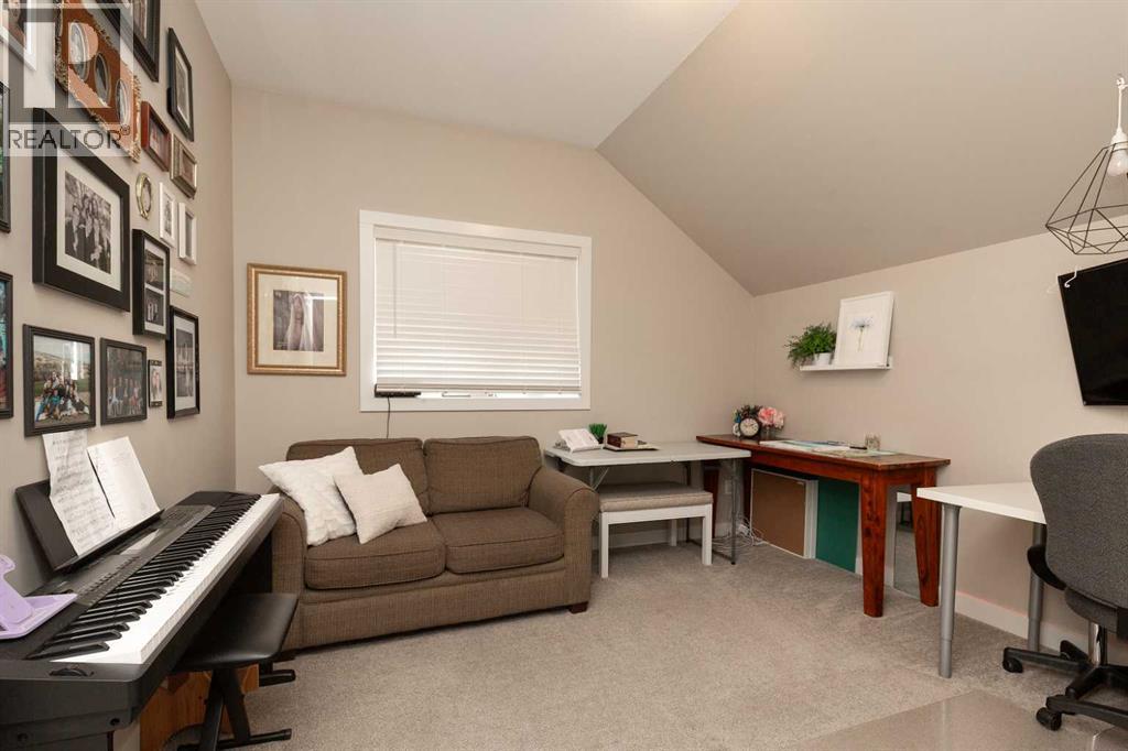 1 Edgemoor Way W, Lethbridge, Alberta T1J 5R6 - Photo 40 - A2298128