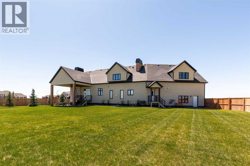 1 Edgemoor Way W, Lethbridge, Alberta T1J 5R6 - Photo 34 - A2298128