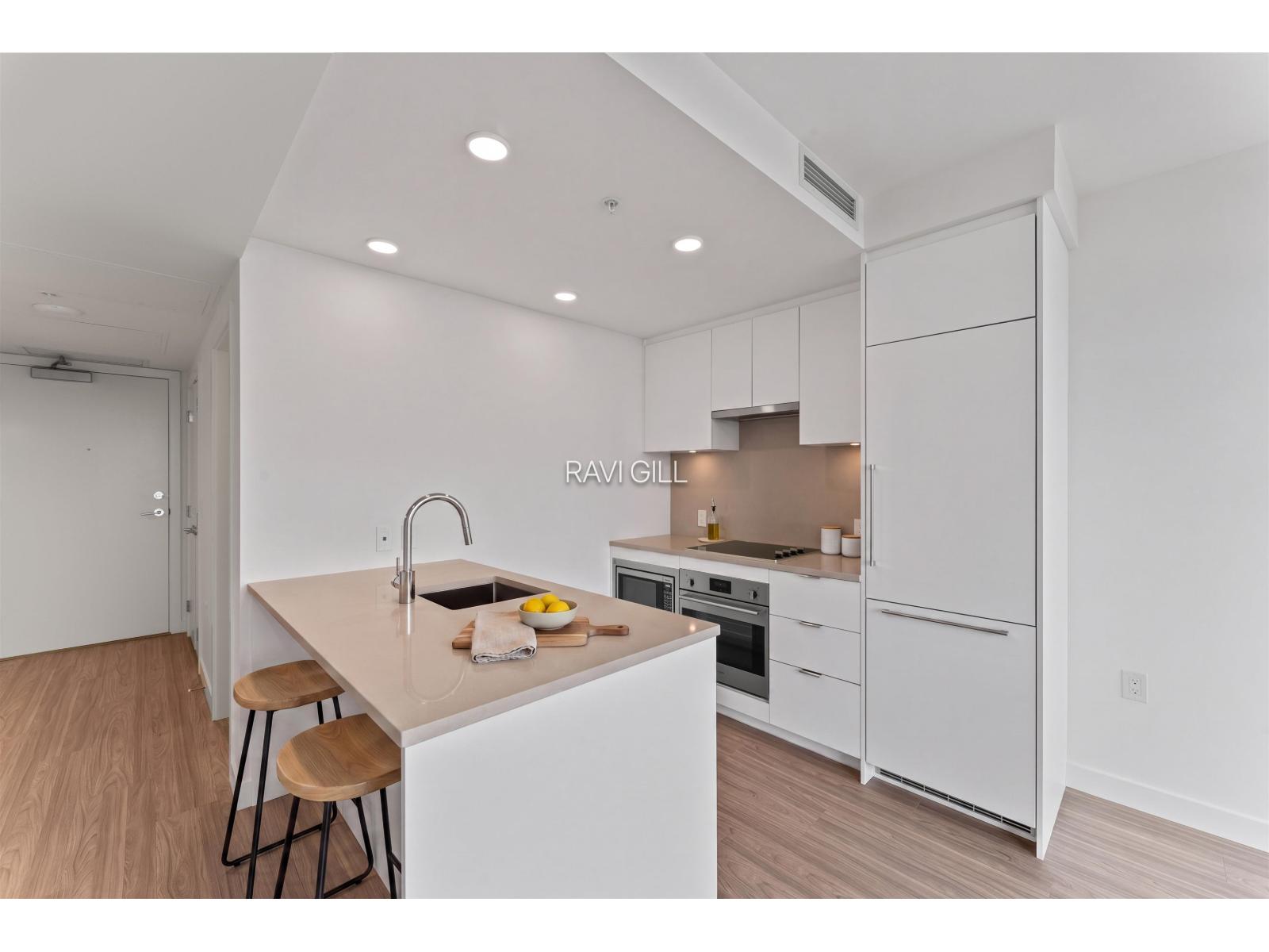 3003 13675 107A AVENUE, surrey, British Columbia