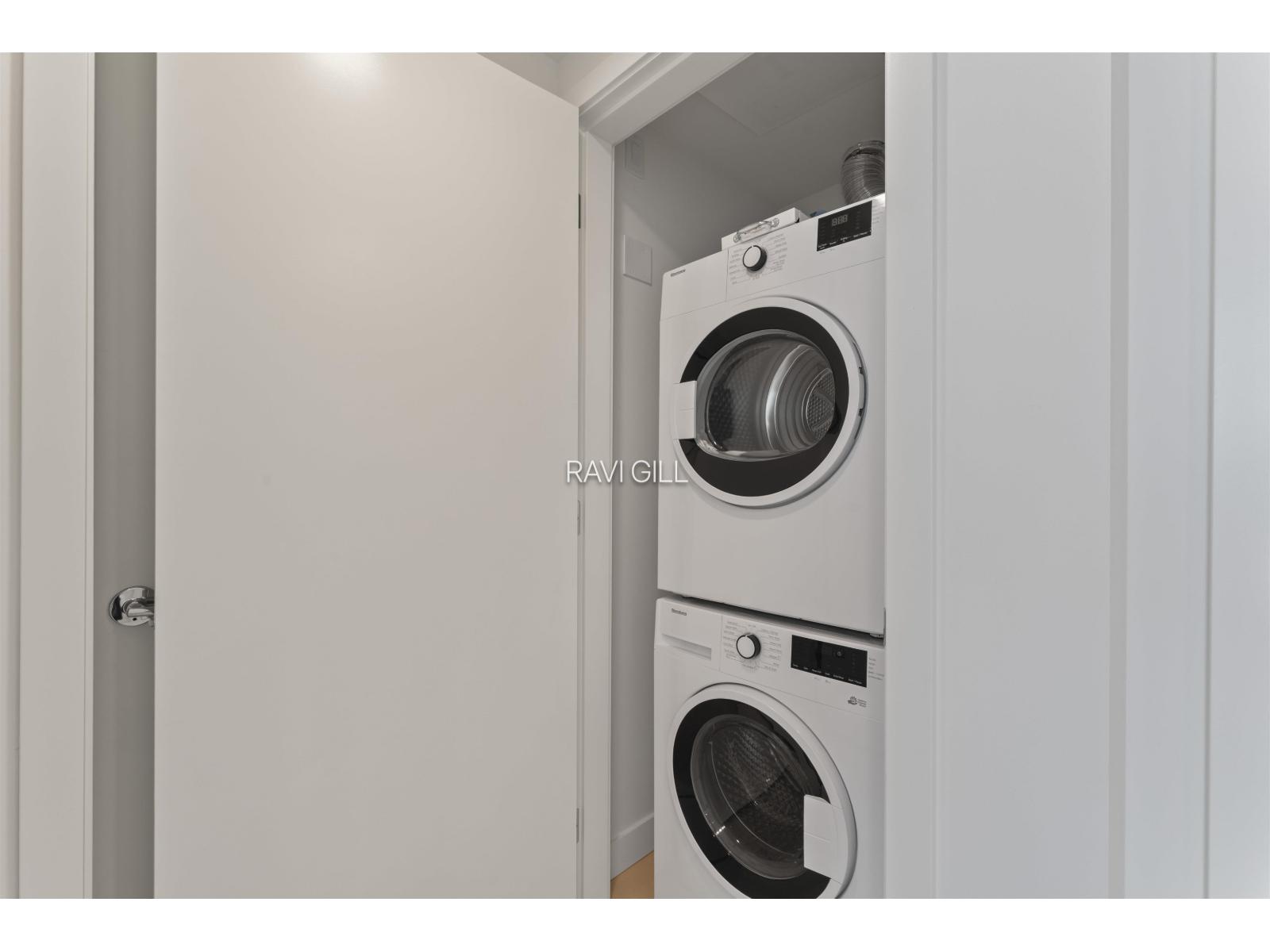 512 13675 107a Avenue, Surrey, British Columbia  V3T 0X3 - Photo 13 - R3130564