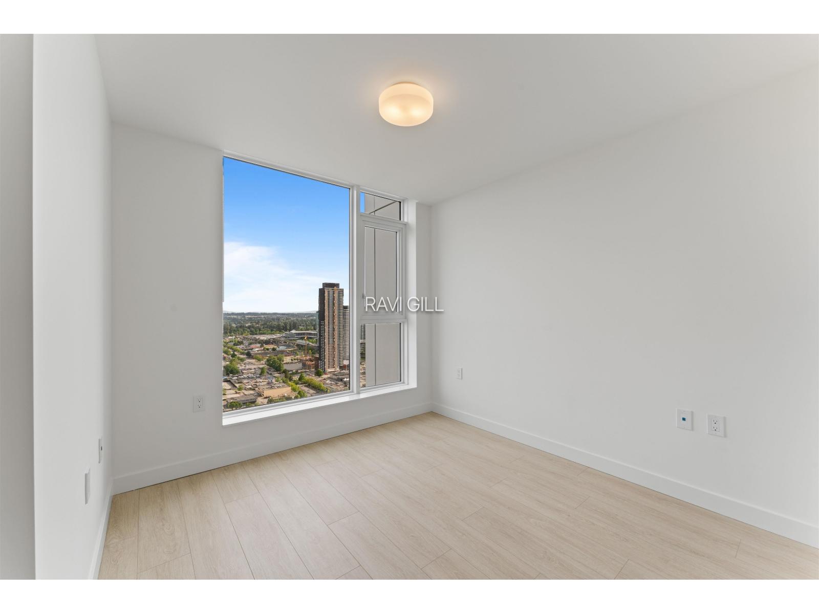 3402 13675 107a Avenue, Surrey, British Columbia  V3T 0X3 - Photo 17 - R3130627