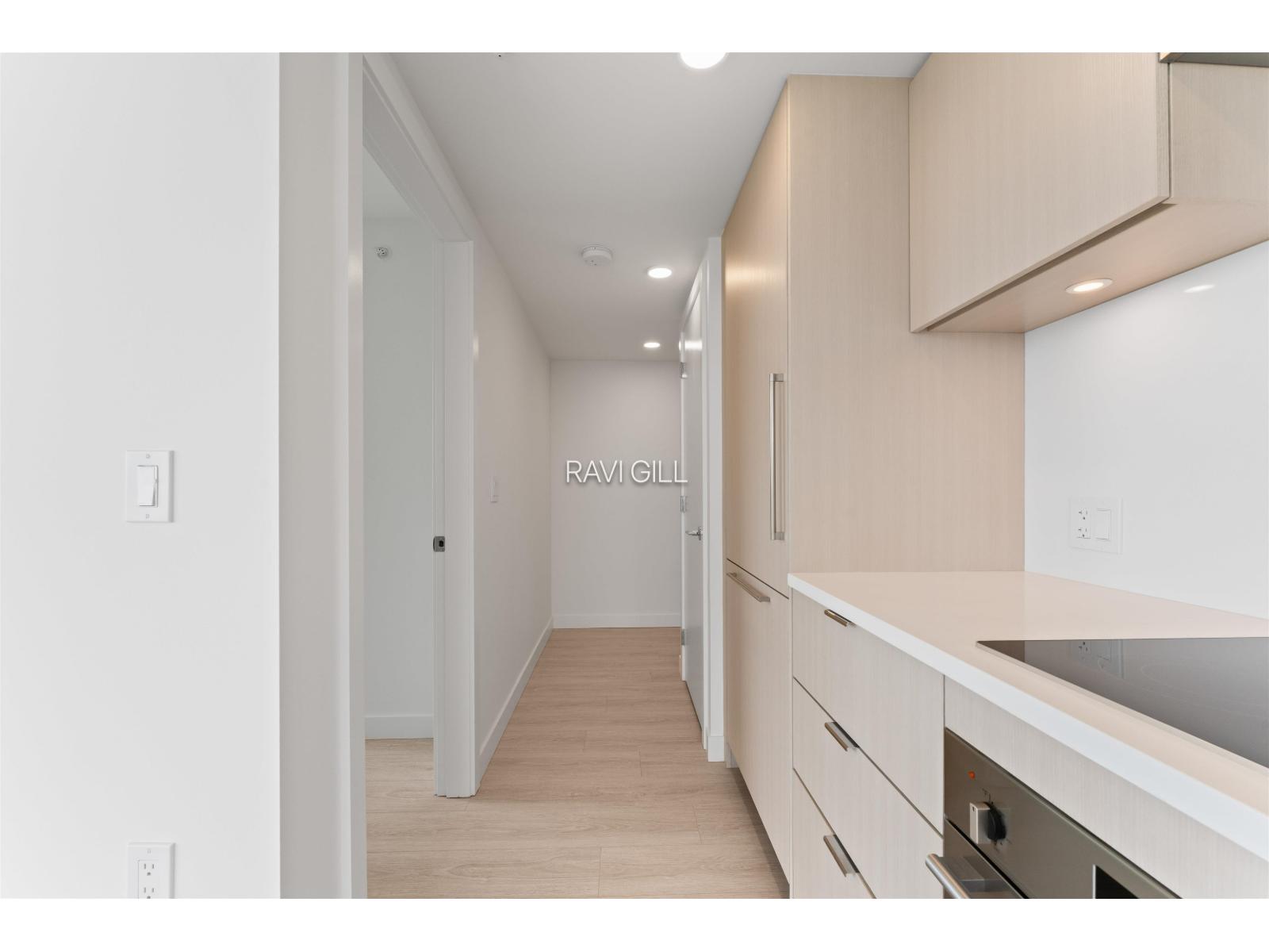 3402 13675 107a Avenue, Surrey, British Columbia  V3T 0X3 - Photo 6 - R3130627