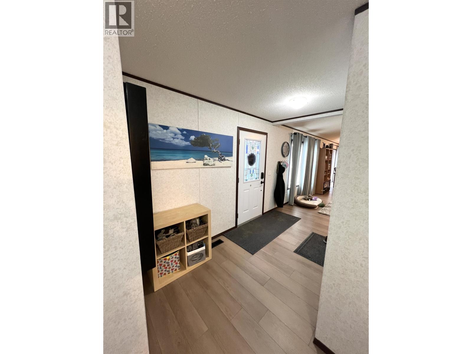 5506 Pine Crescent, Fort Nelson, British Columbia  V0C 1R0 - Photo 3 - R3129538