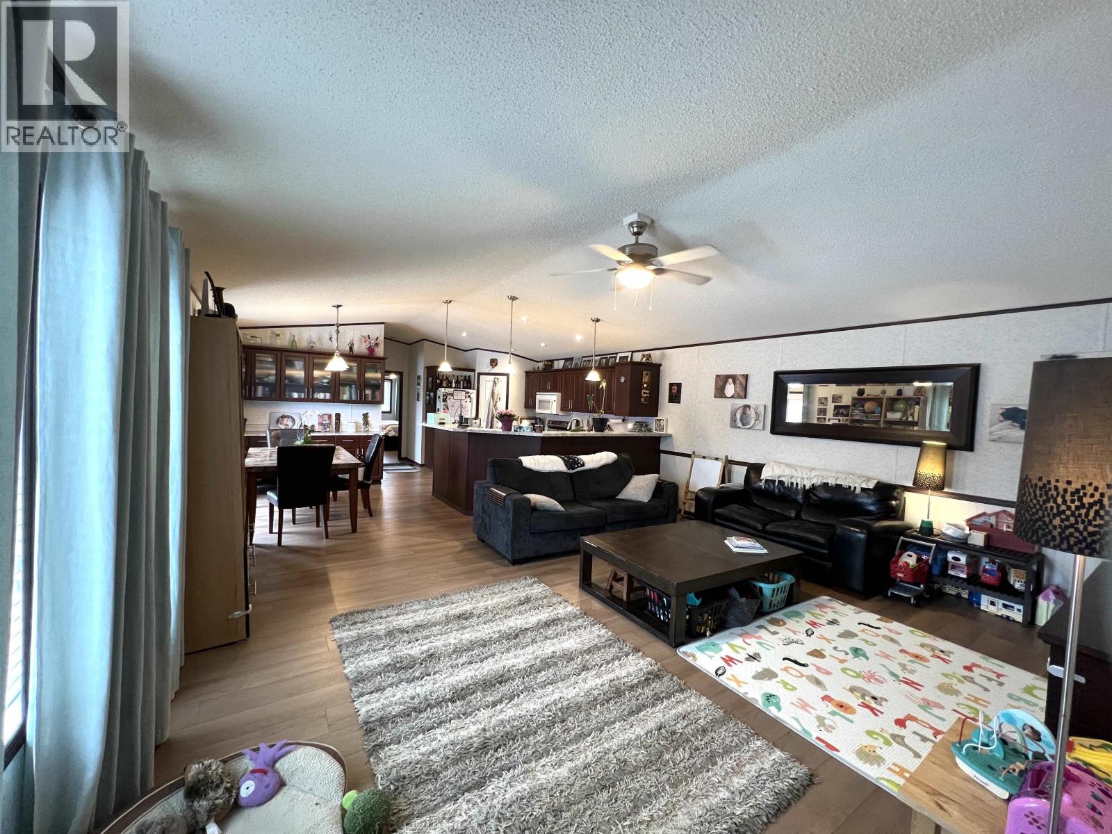 5506 Pine Crescent, Fort Nelson, British Columbia  V0C 1R0 - Photo 4 - R3129538