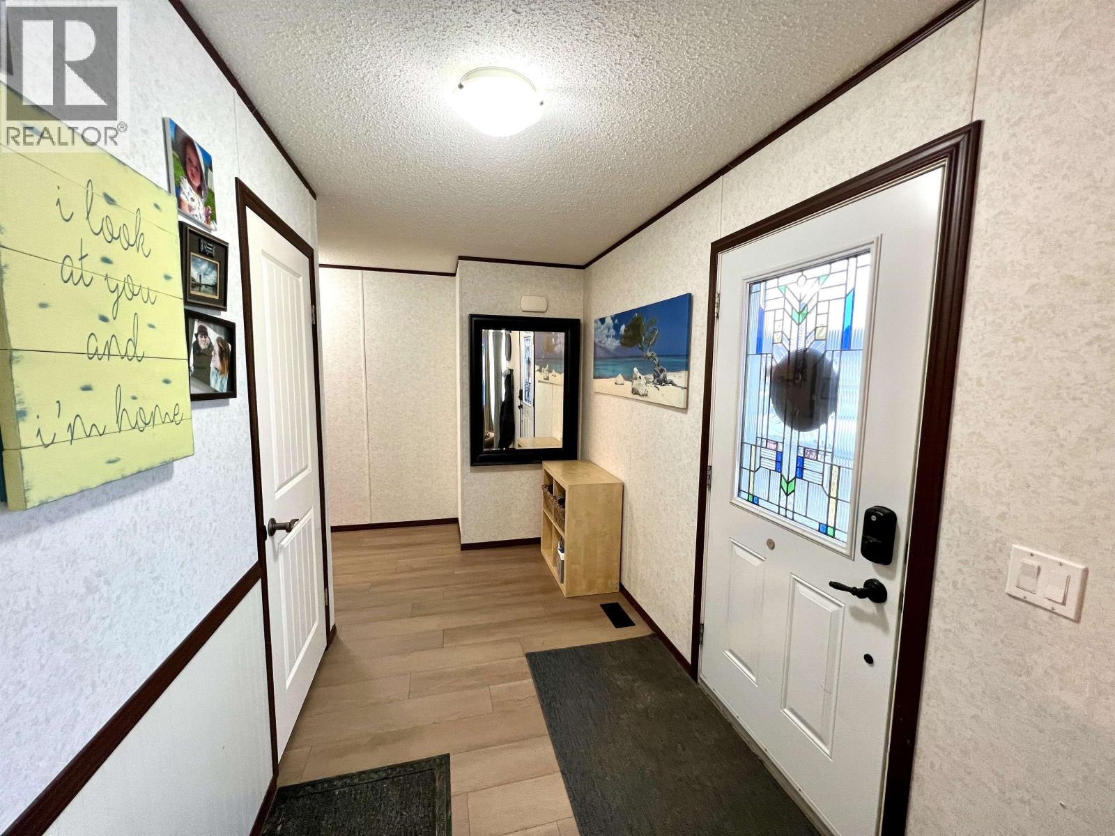 5506 Pine Crescent, Fort Nelson, British Columbia  V0C 1R0 - Photo 2 - R3129538