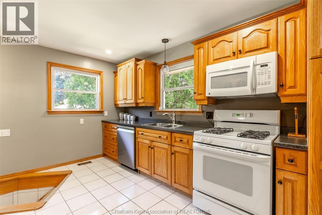76 Ellis Street, Chatham, Ontario  N7L 2L8 - Photo 11 - 26012598
