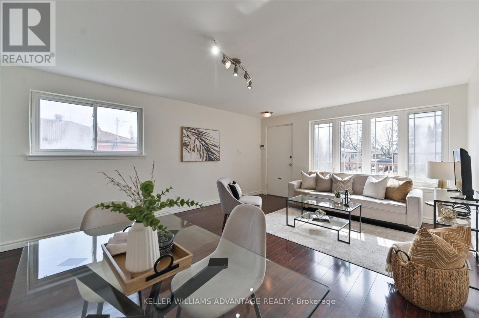 201 Linden Avenue, Toronto, Ontario  M1K 3J1 - Photo 3 - E13046464