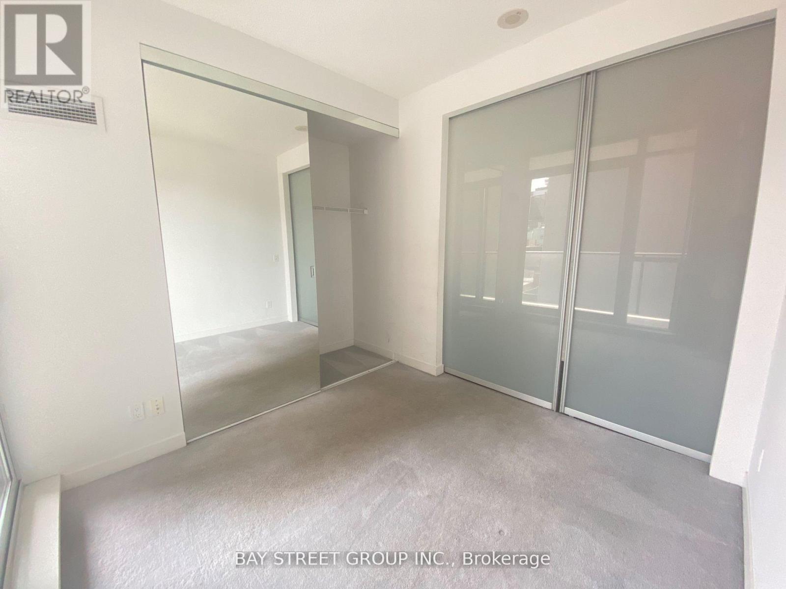 1010 - 770 Bay Street, Toronto, Ontario  M5G 0A6 - Photo 12 - C13226196