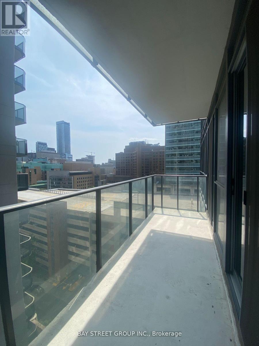 1010 - 770 Bay Street, Toronto, Ontario  M5G 0A6 - Photo 13 - C13226196