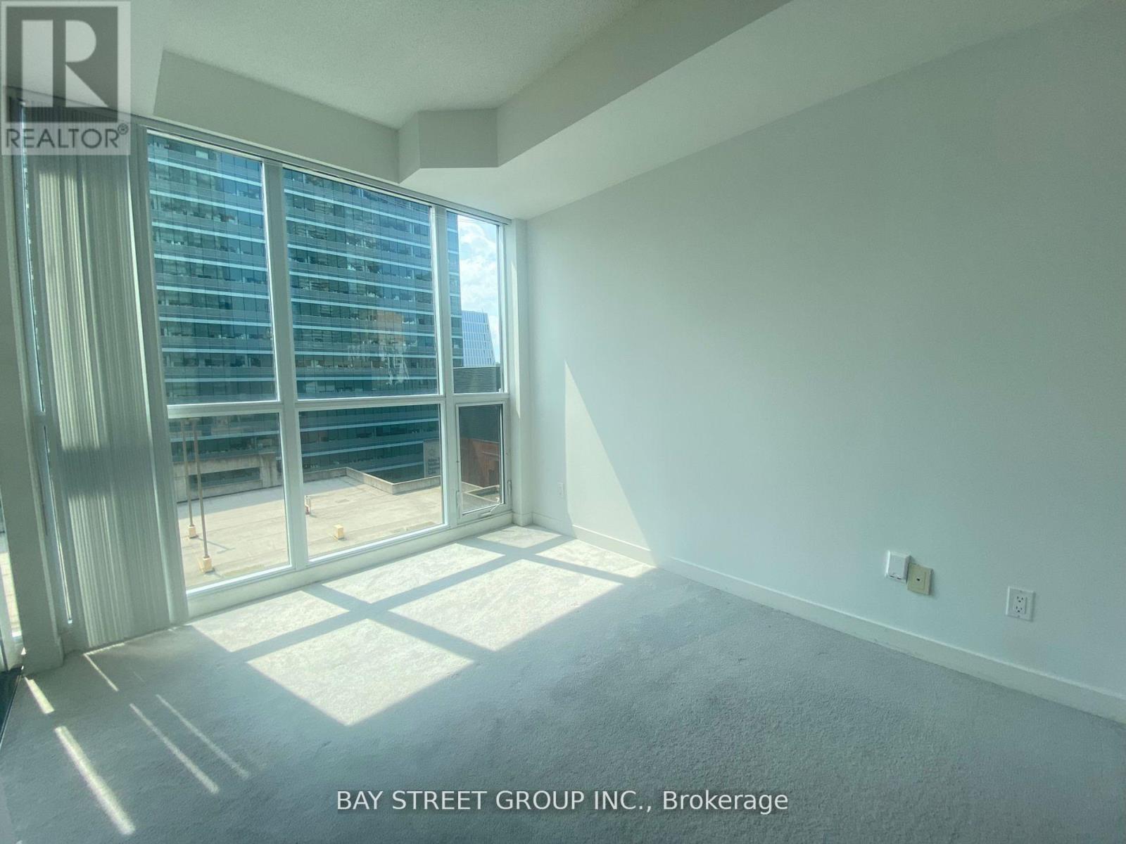 1010 - 770 Bay Street, Toronto, Ontario  M5G 0A6 - Photo 9 - C13226196