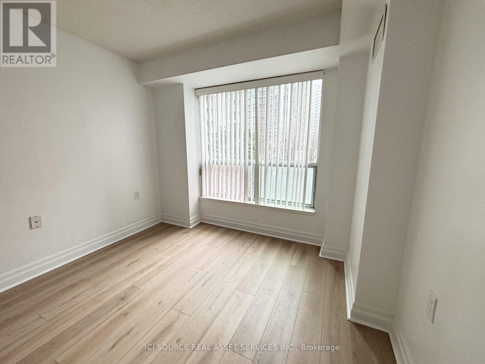 206 - 21 Hillcrest Avenue, Toronto, Ontario  M2N 7K2 - Photo 2 - C13226326