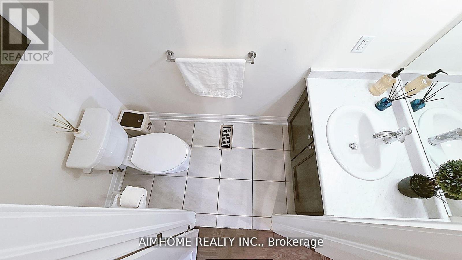 45 Duncombe Lane, Richmond Hill, Ontario  L4C 0Z9 - Photo 6 - N13226250