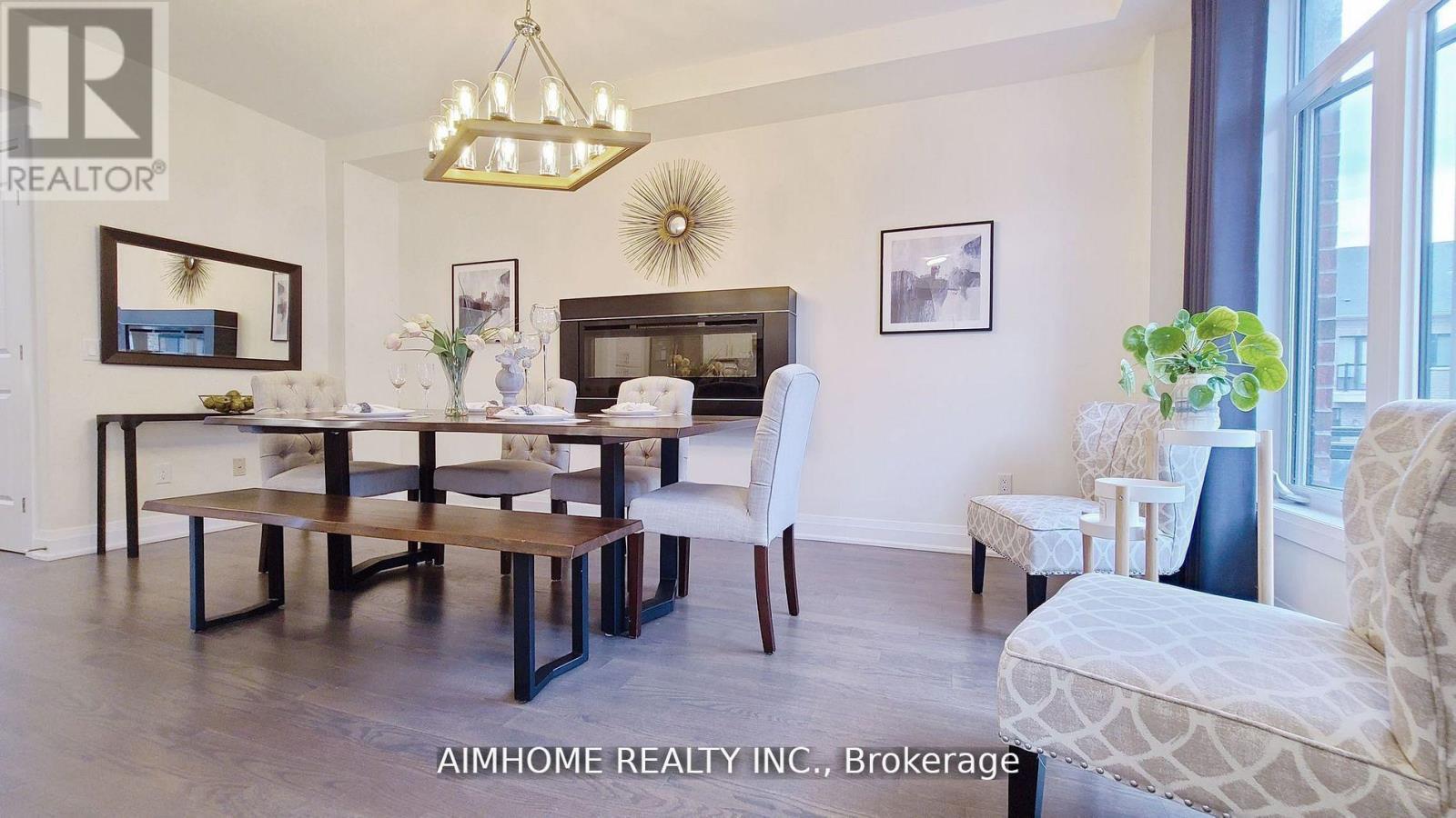 45 Duncombe Lane, Richmond Hill, Ontario  L4C 0Z9 - Photo 8 - N13226250
