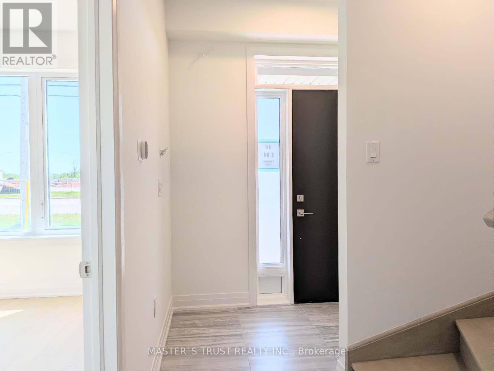 110 Grimsby Lane, Richmond Hill, Ontario  L4S 0R1 - Photo 4 - N13226280
