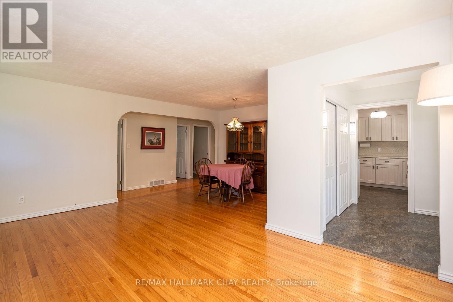 49 Colbeck Crescent, New Tecumseth, Ontario  L9R 1B7 - Photo 11 - N13226282