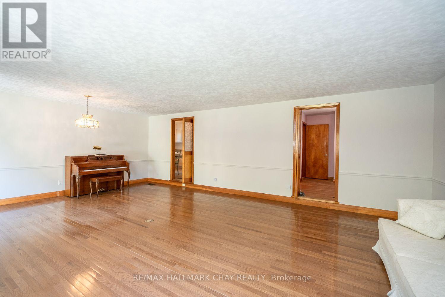 43 Church Street S, New Tecumseth, Ontario  L9R 1G9 - Photo 17 - N13226284