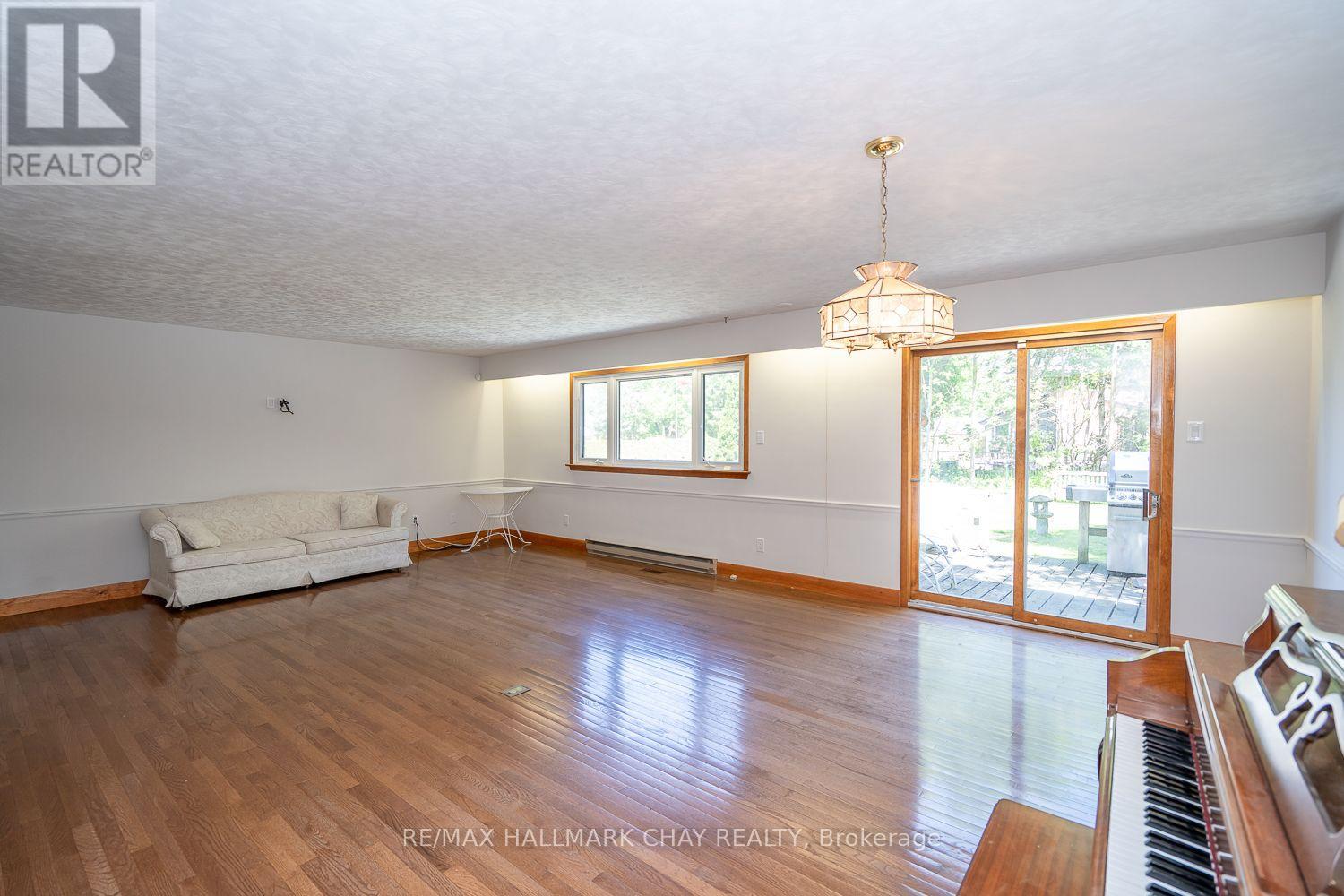 43 Church Street S, New Tecumseth, Ontario  L9R 1G9 - Photo 2 - N13226284