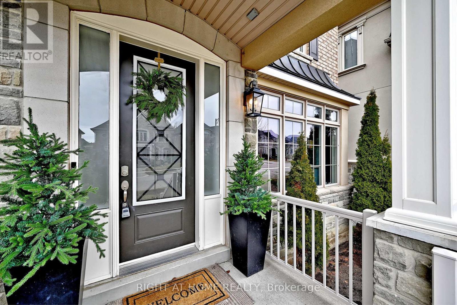 95 Vines Place, Aurora, Ontario  L4G 0R7 - Photo 4 - N13226320